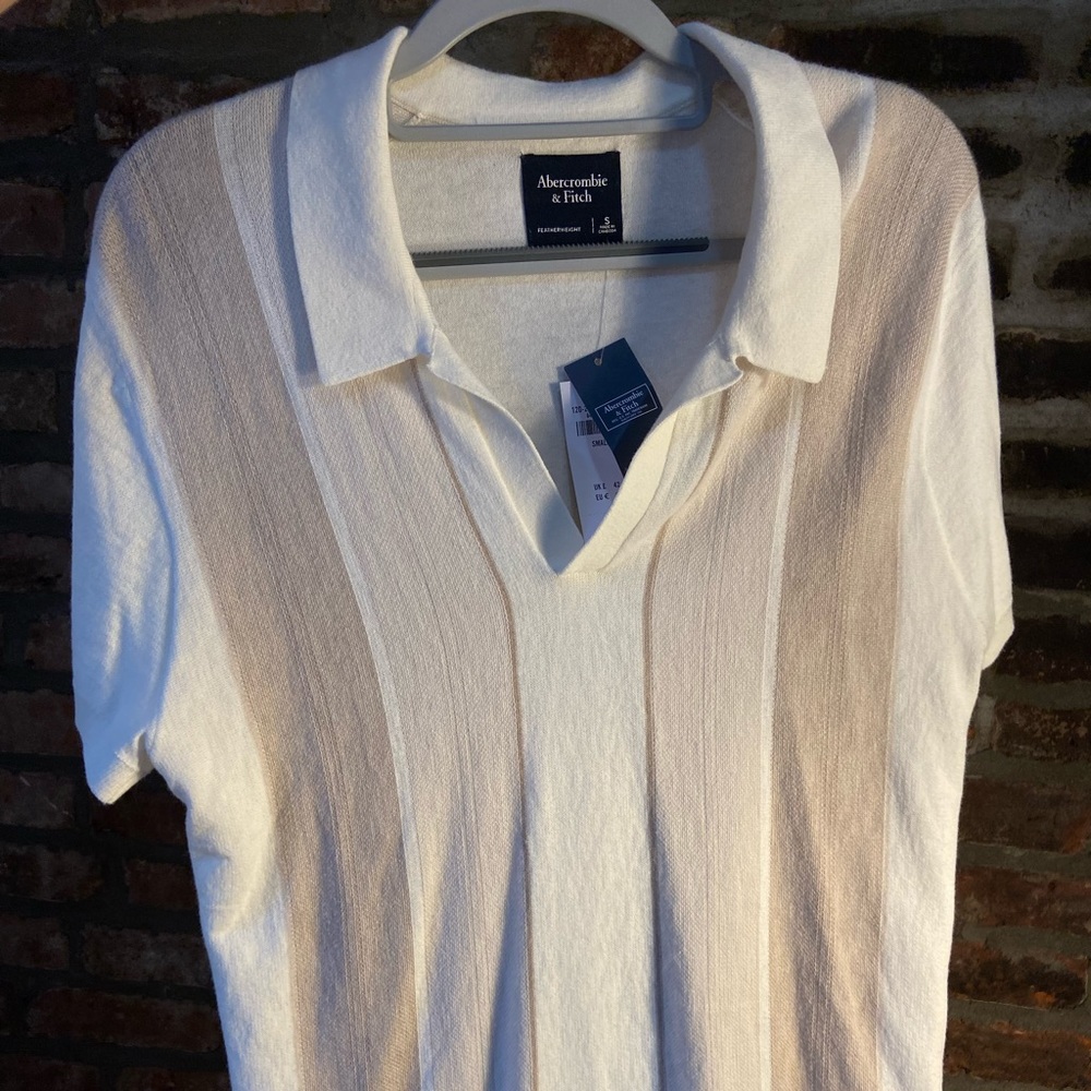 Abercrombie and Fitch short sleeve knit shirt